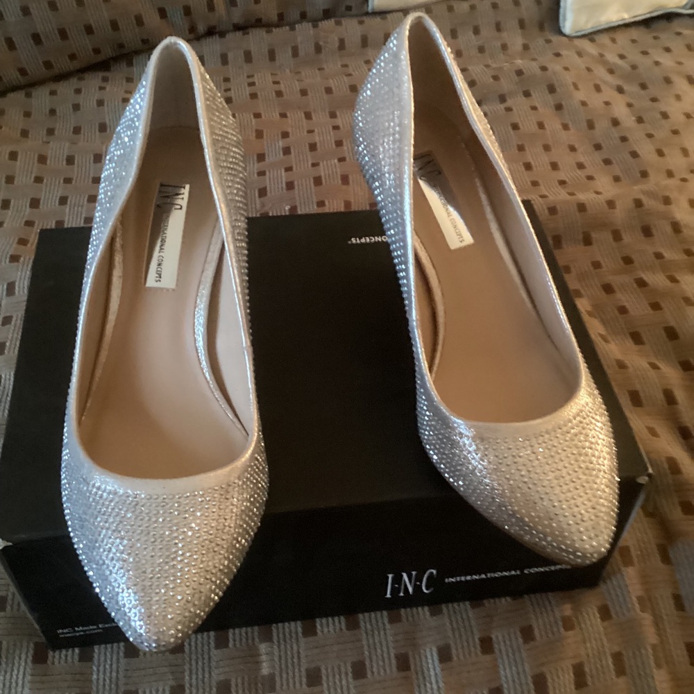 Dress shoes